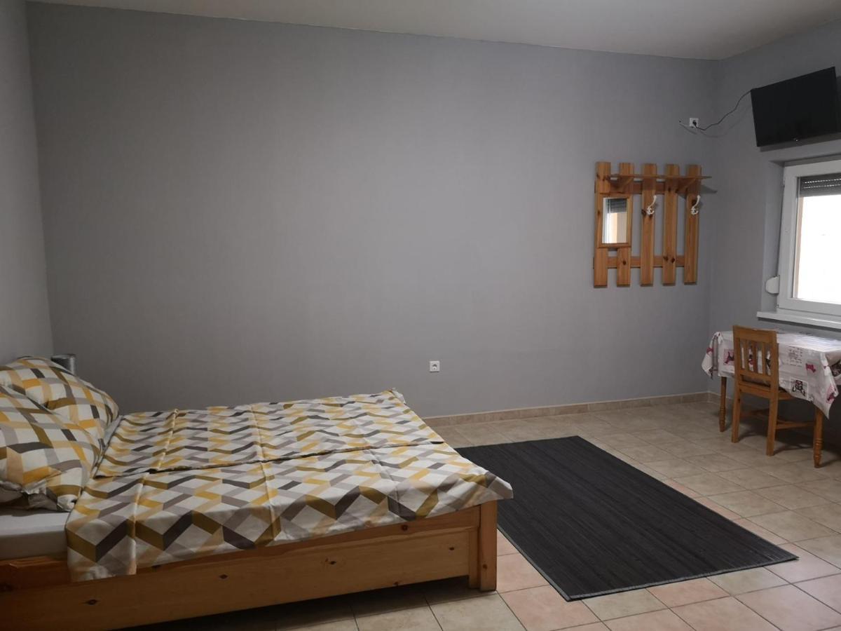 Amina Apartman Morahalom Exterior photo